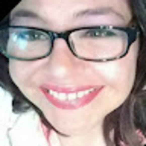 Meet your Posher, Angela - Picture 1 of 1